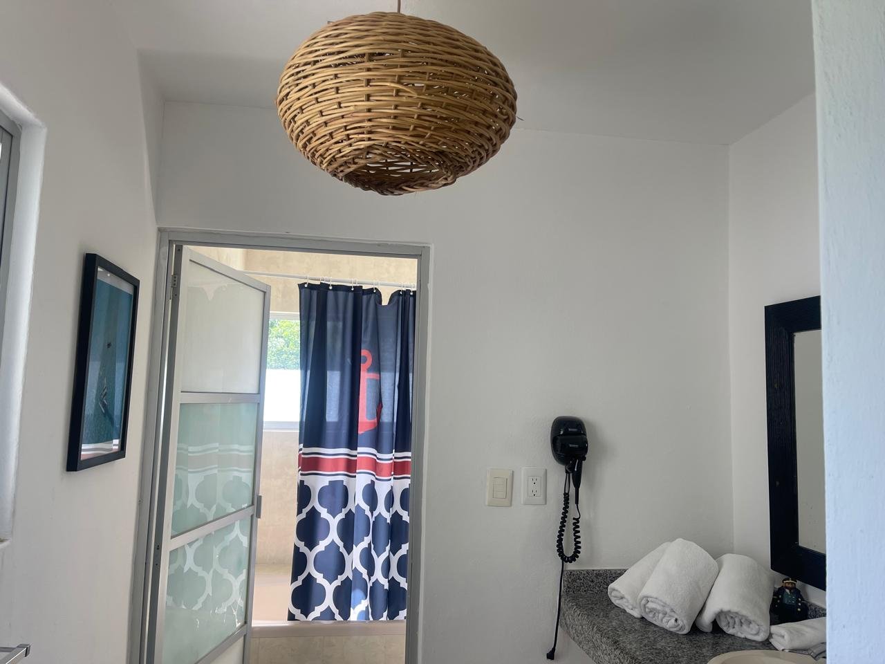 Luxury Pool House 15 min away from the Beach banner 13