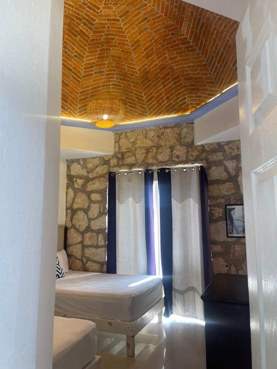 Luxury Pool House 15 min away from the Beach banner 11