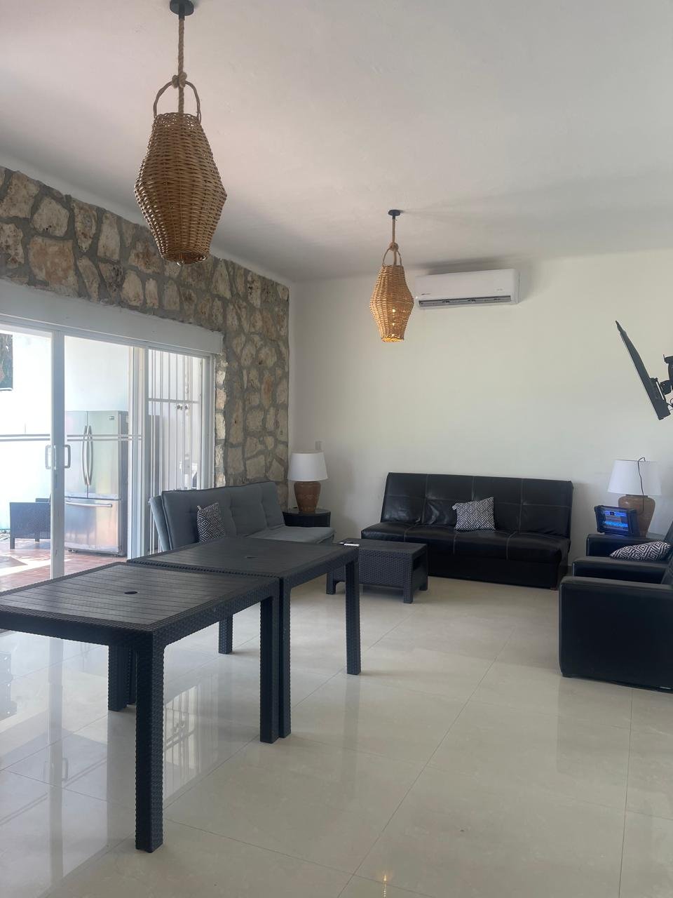 Luxury Pool House 15 min away from the Beach banner 5