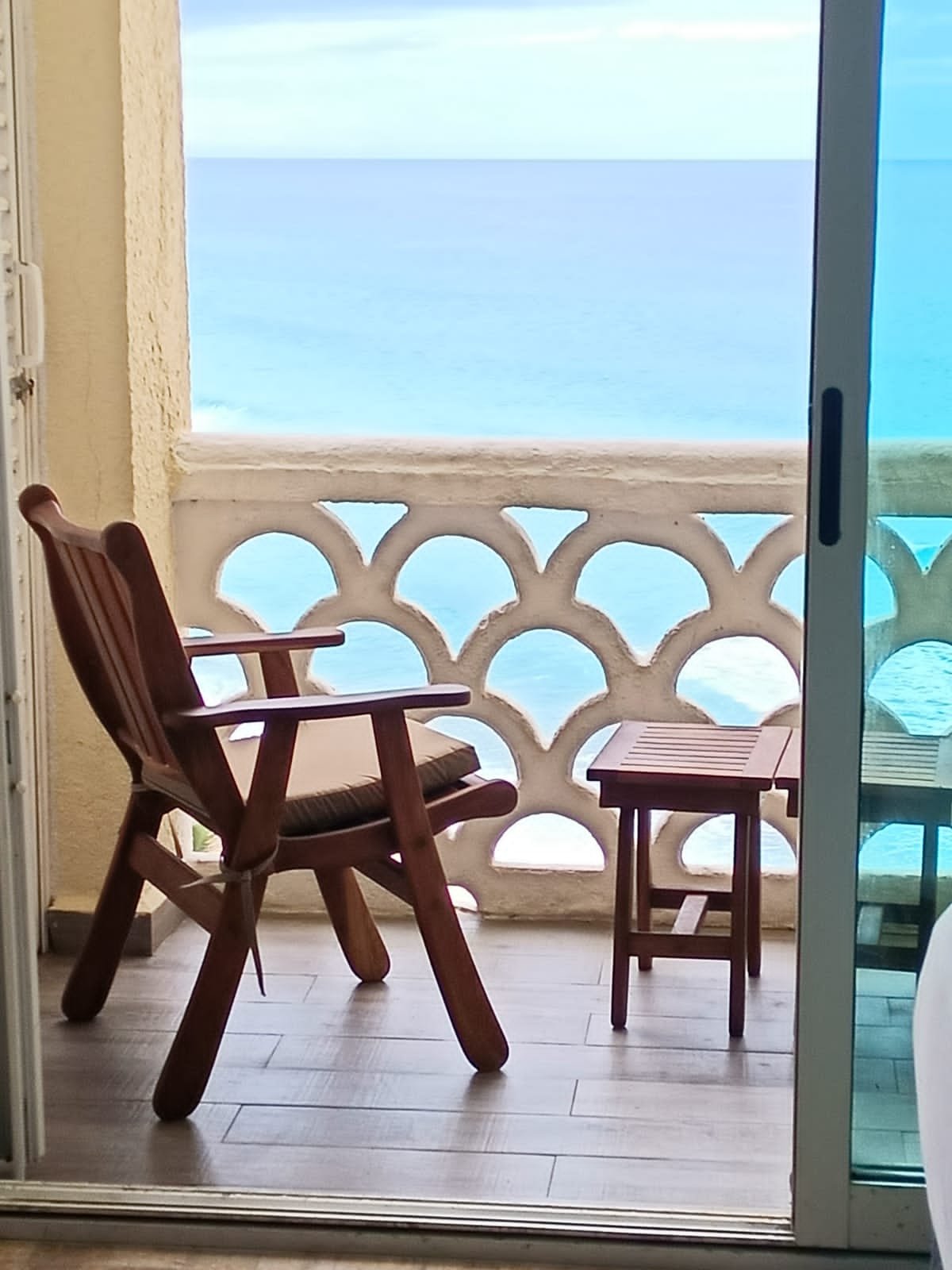 Beautiful room with sea view and pool 3512 banner 15