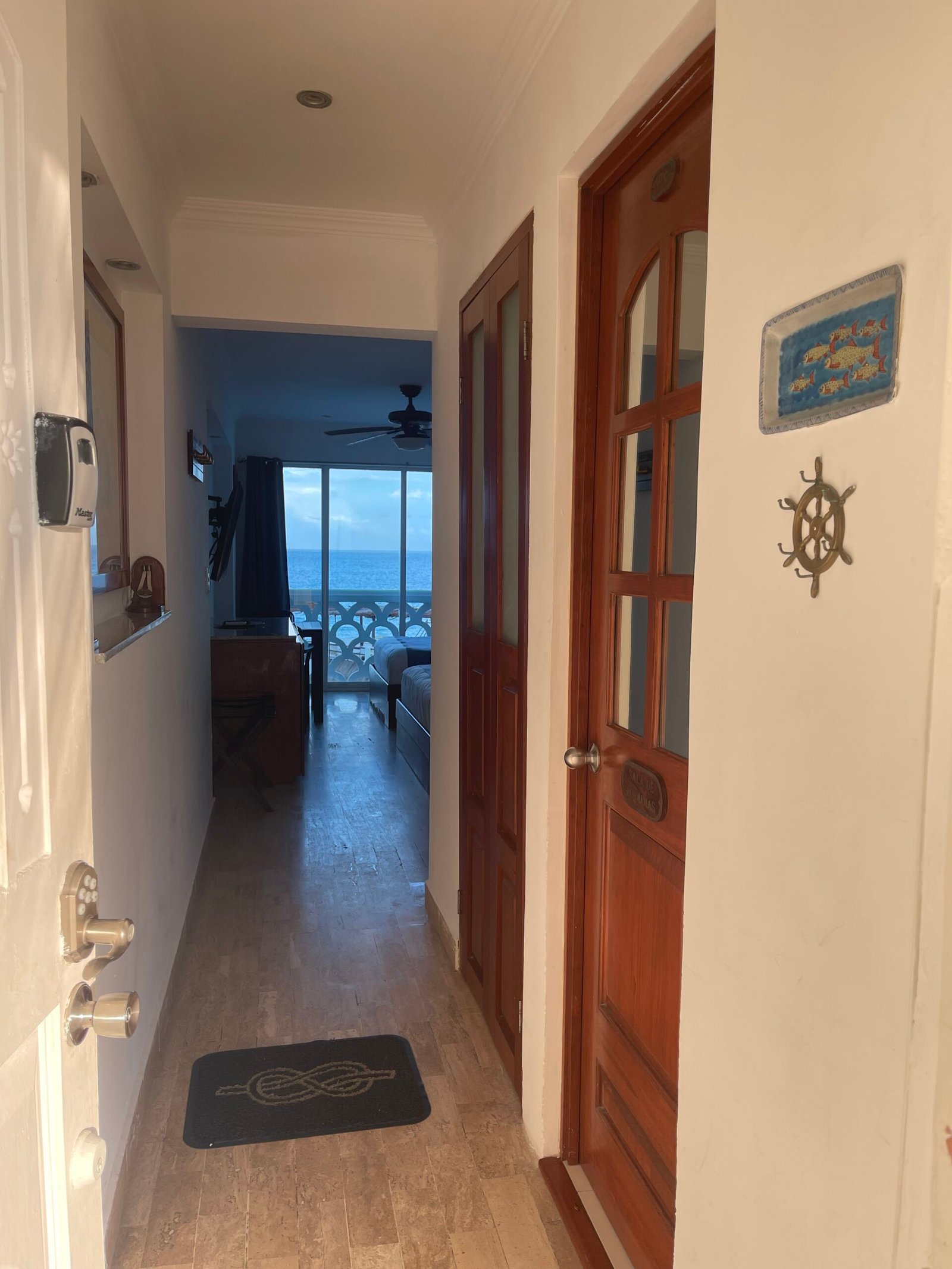 Beachfront studio, sea views. 2310 banner 8