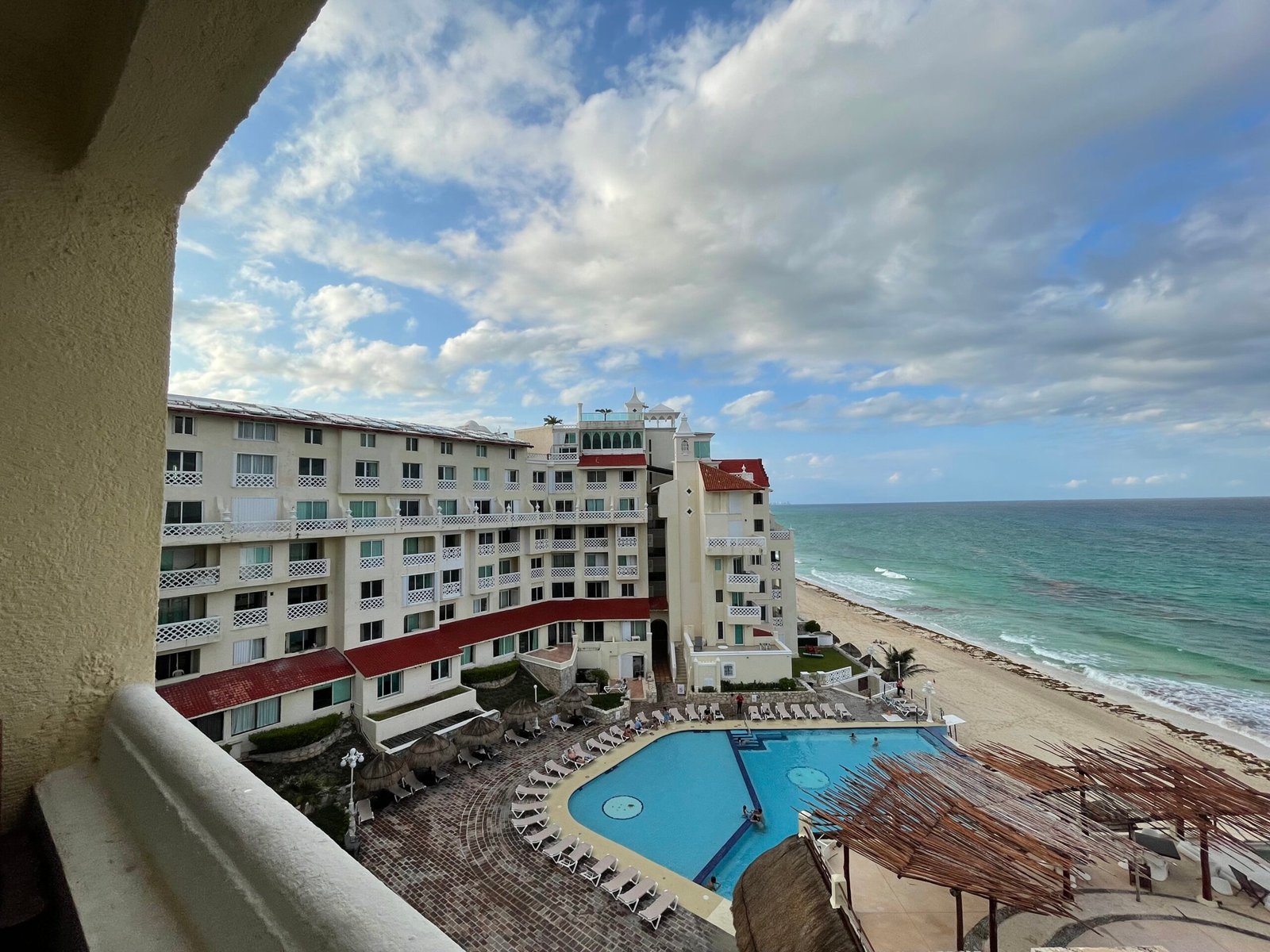 Beautiful room with sea view and pool3511 banner 8