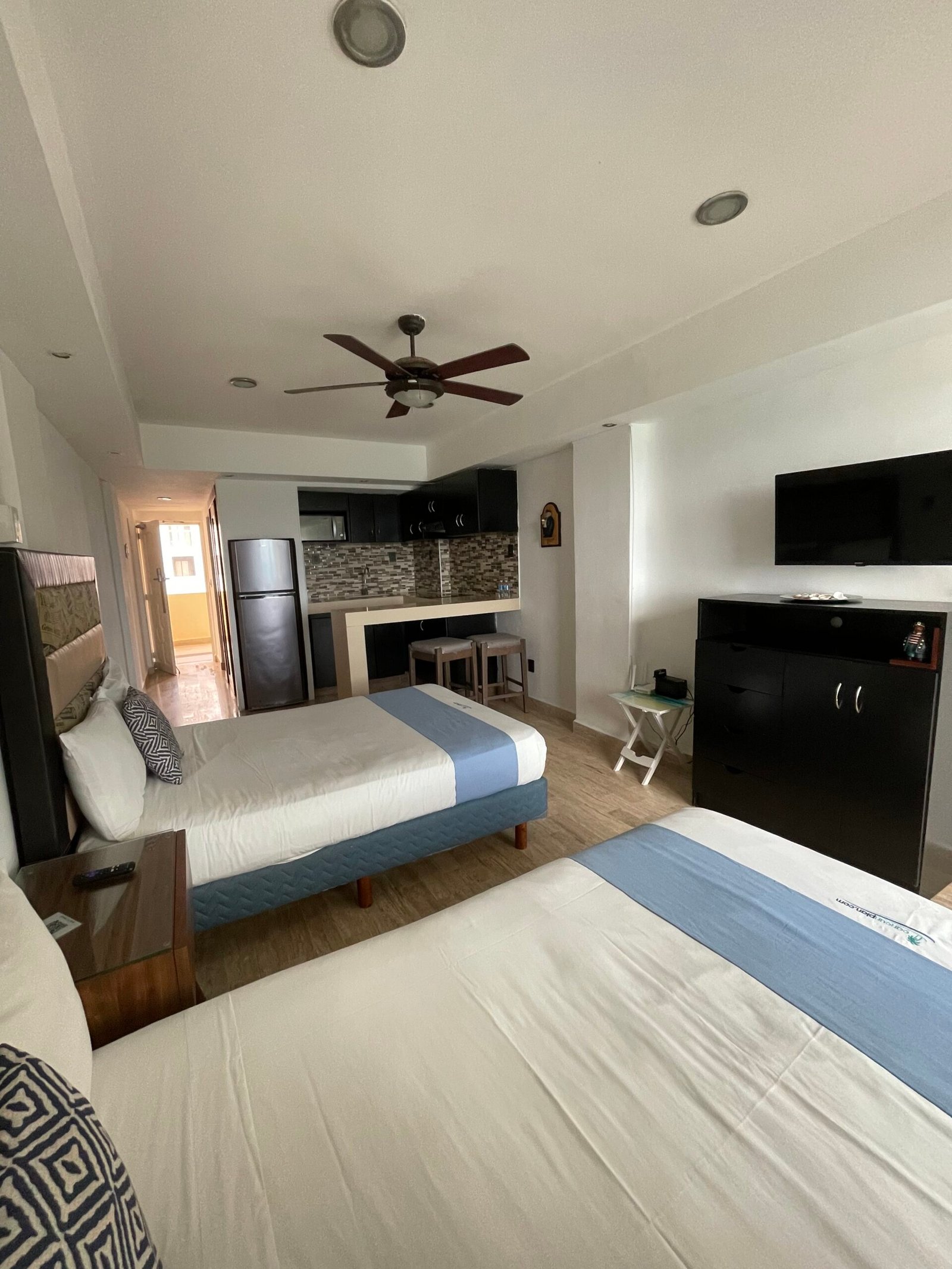 Beautiful room with sea view and pool3511 banner 0