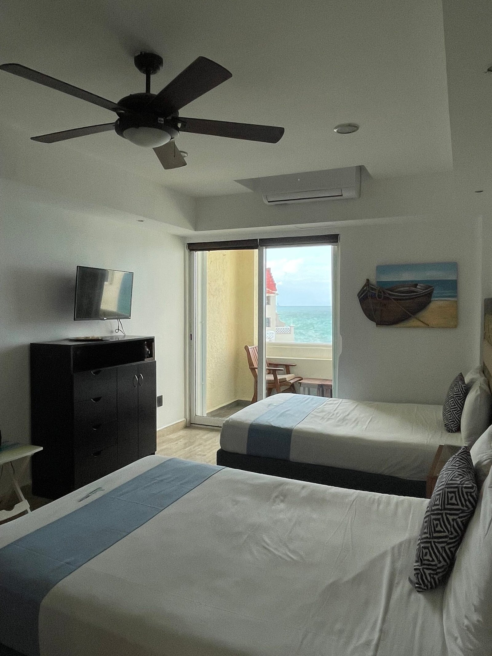 Beautiful room with sea view and pool3511 banner 14