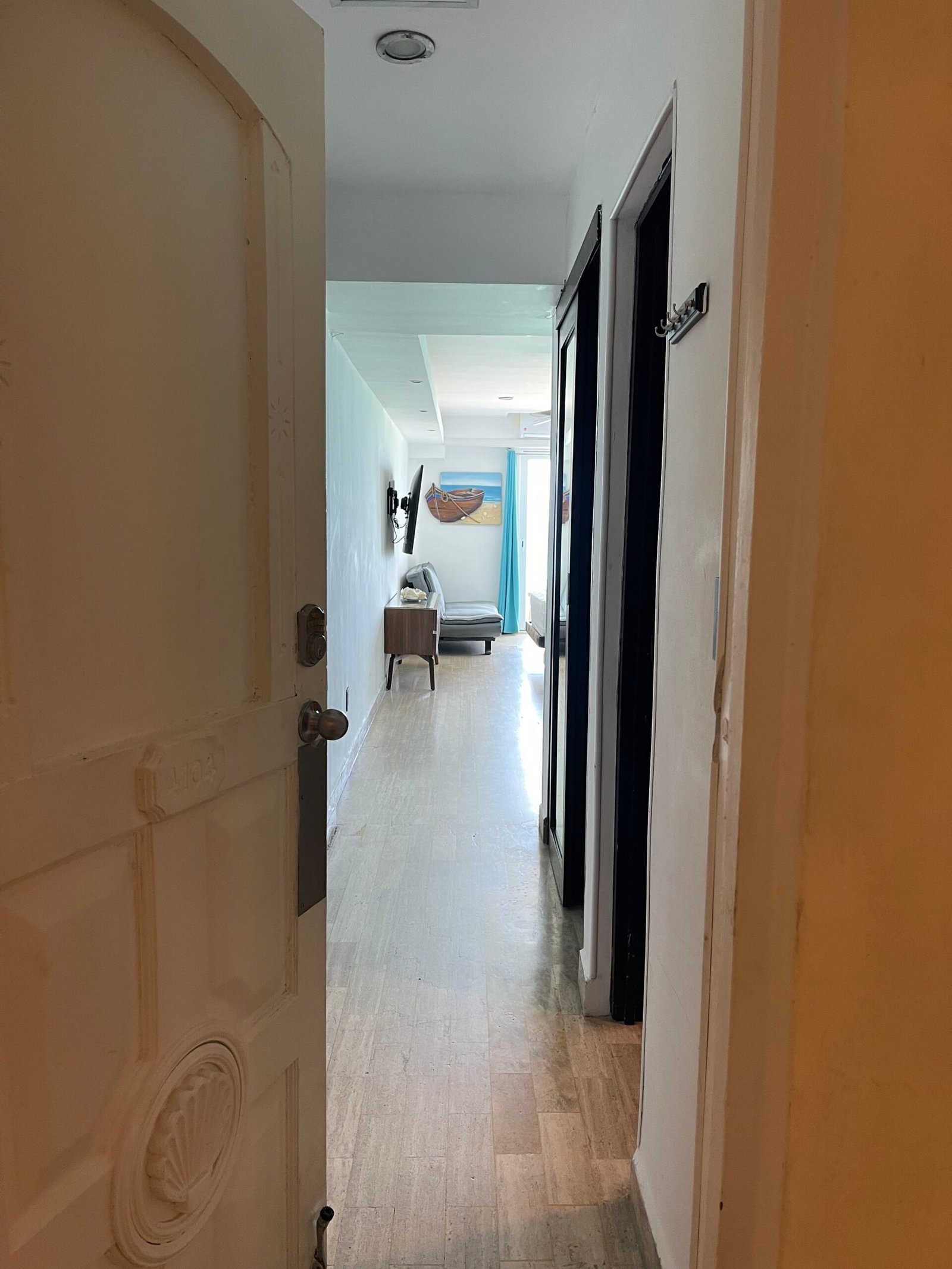 Recently remodeled studio by the sea. 4103 banner 8