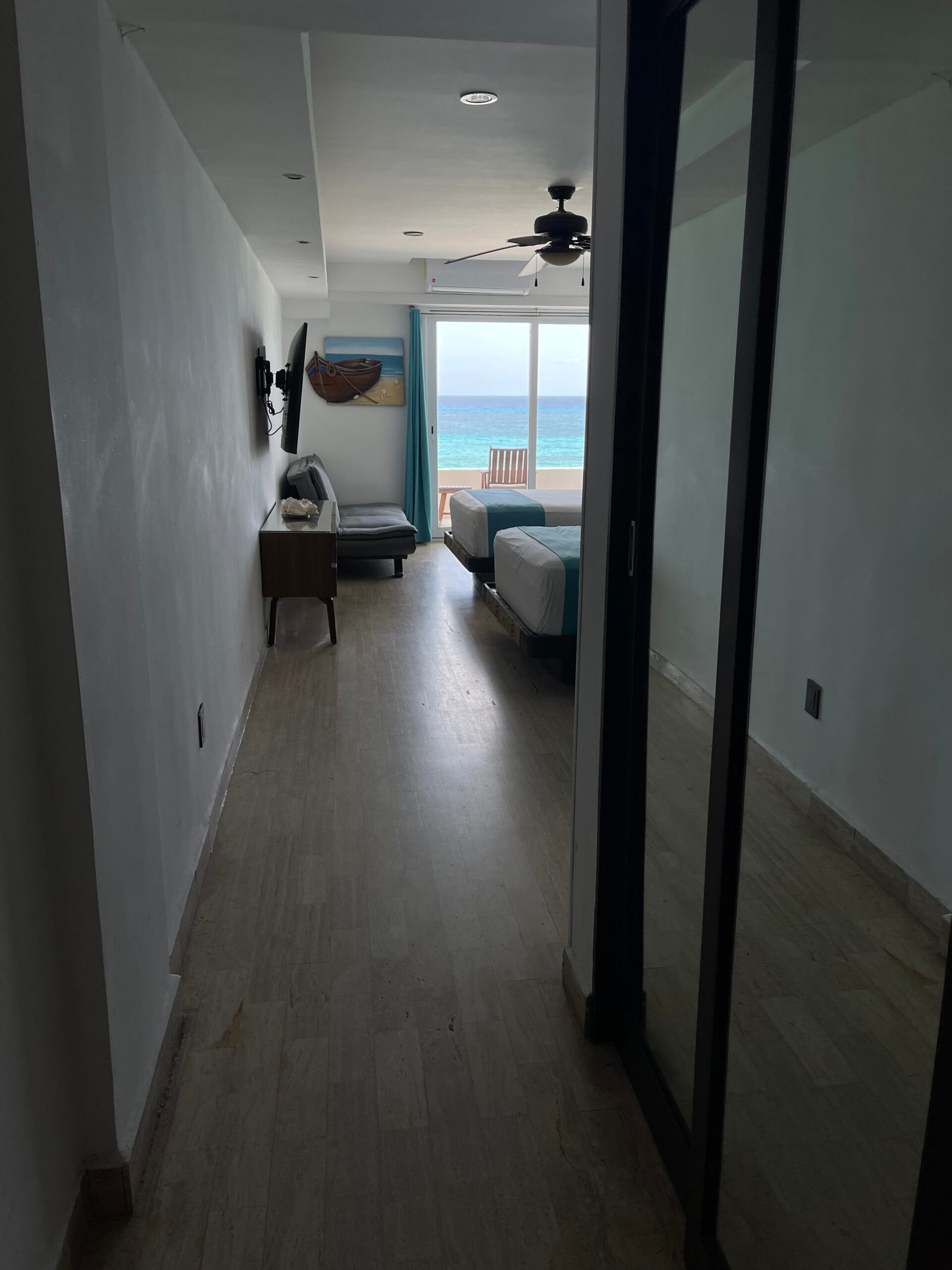 Recently remodeled studio by the sea. 4103 banner 5