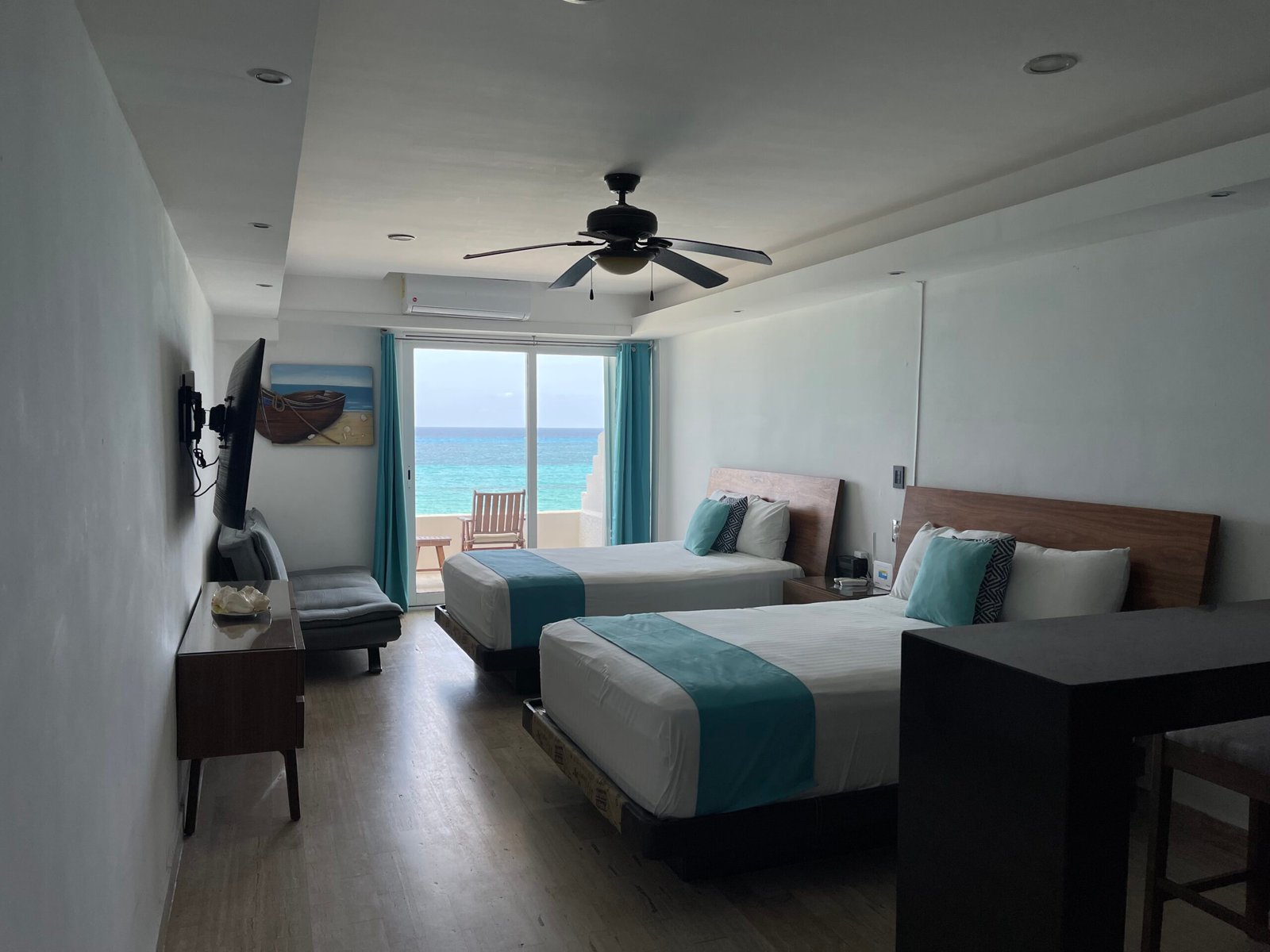 Recently remodeled studio by the sea. 4103 banner 4