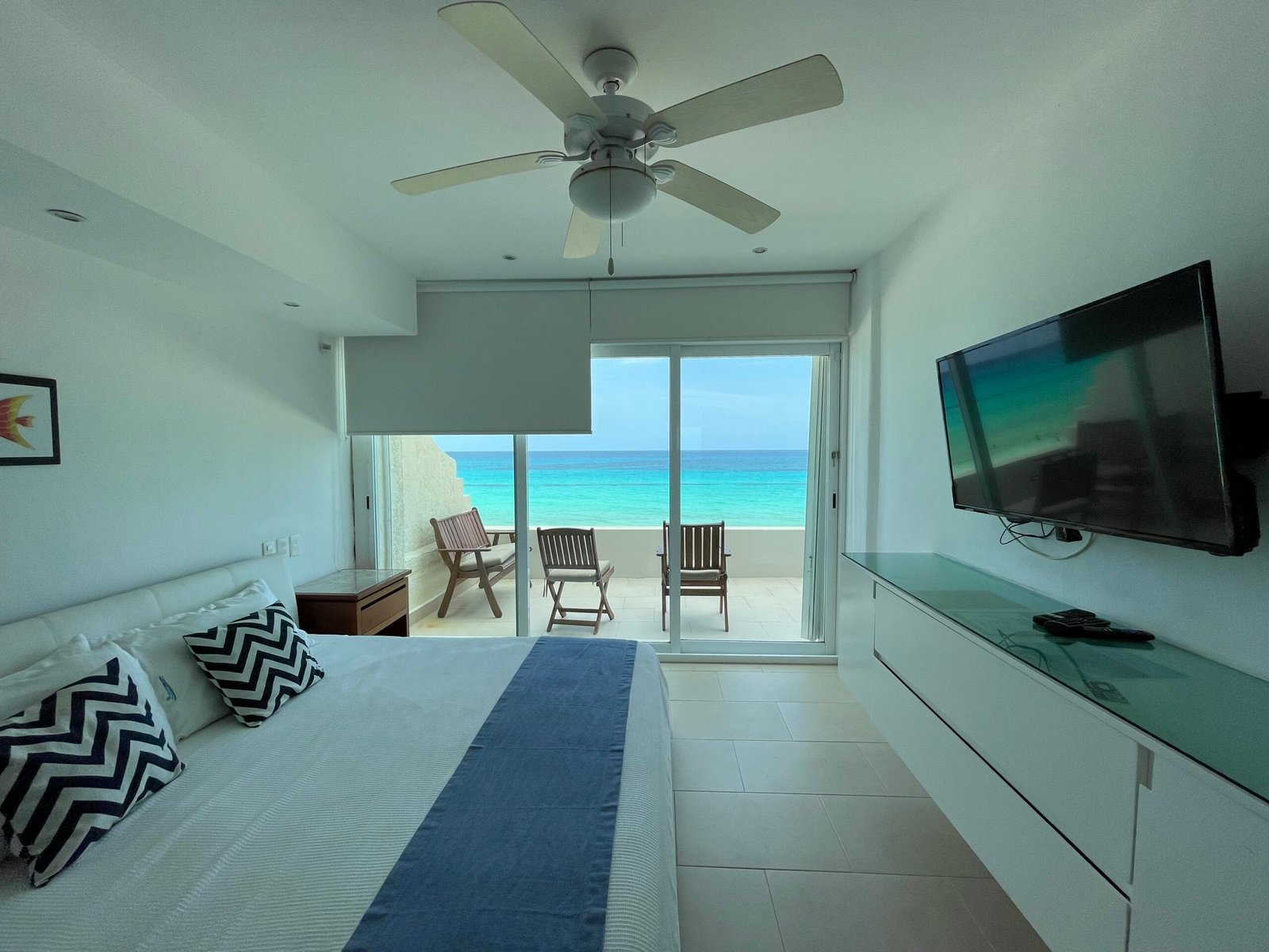 Newly remodel Luxury Suite. Ocean front4105 banner 19