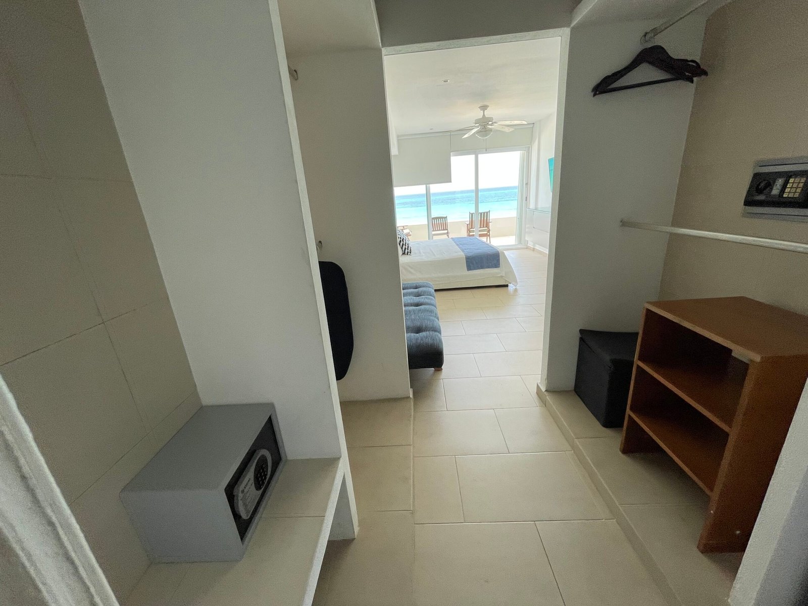 Newly remodel Luxury Suite. Ocean front4105 banner 16