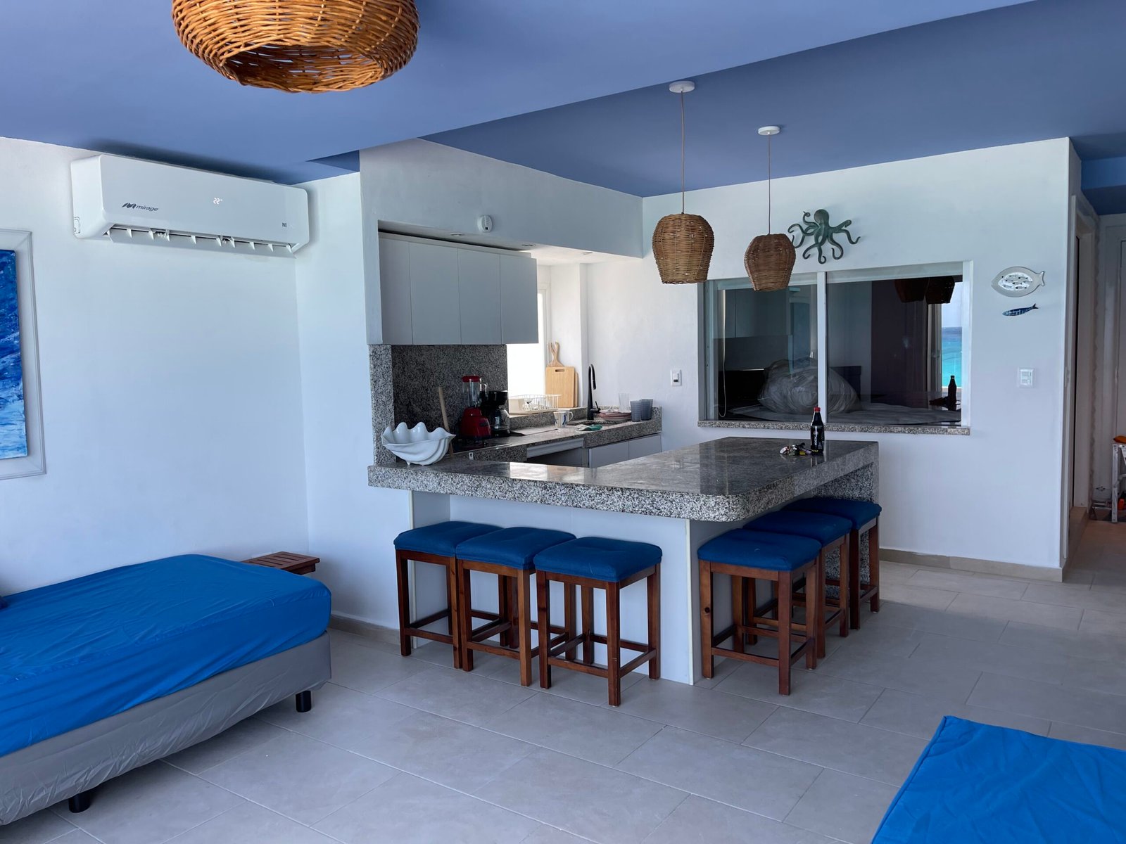 Newly remodel Luxury Suite. Ocean front4105 banner 49