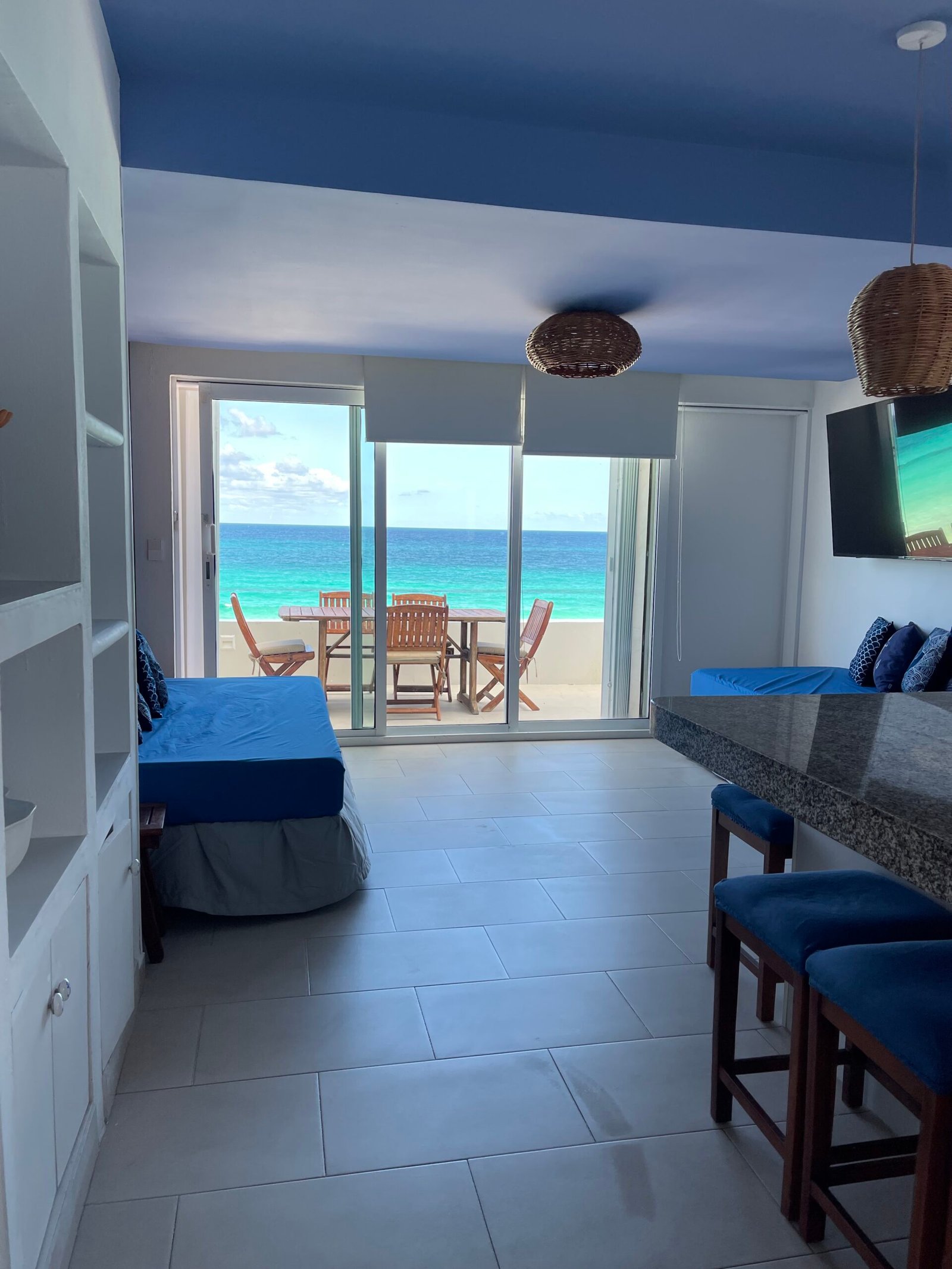 Newly remodel Luxury Suite. Ocean front4105 banner 46