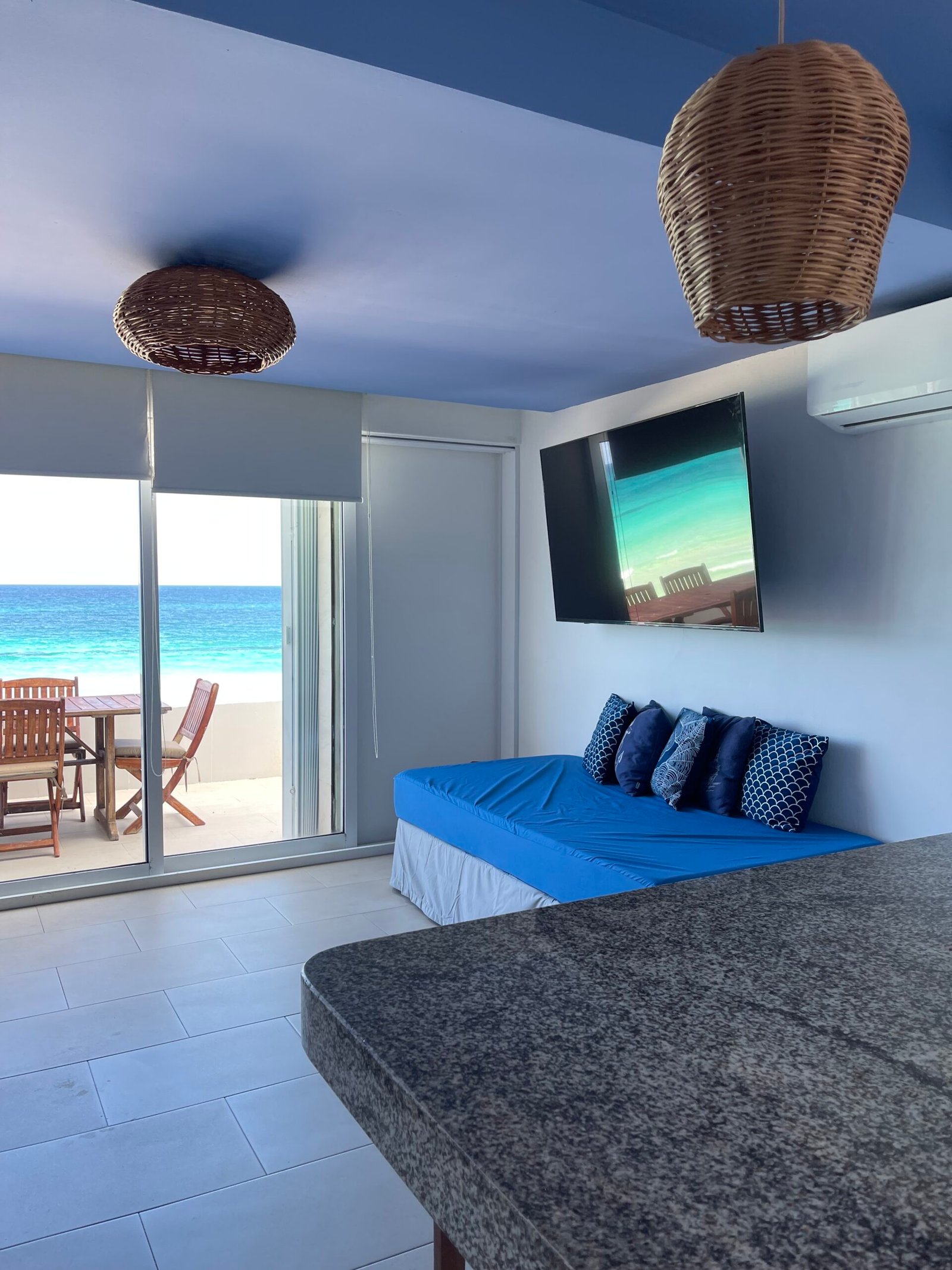 Newly remodel Luxury Suite. Ocean front4105 banner 44
