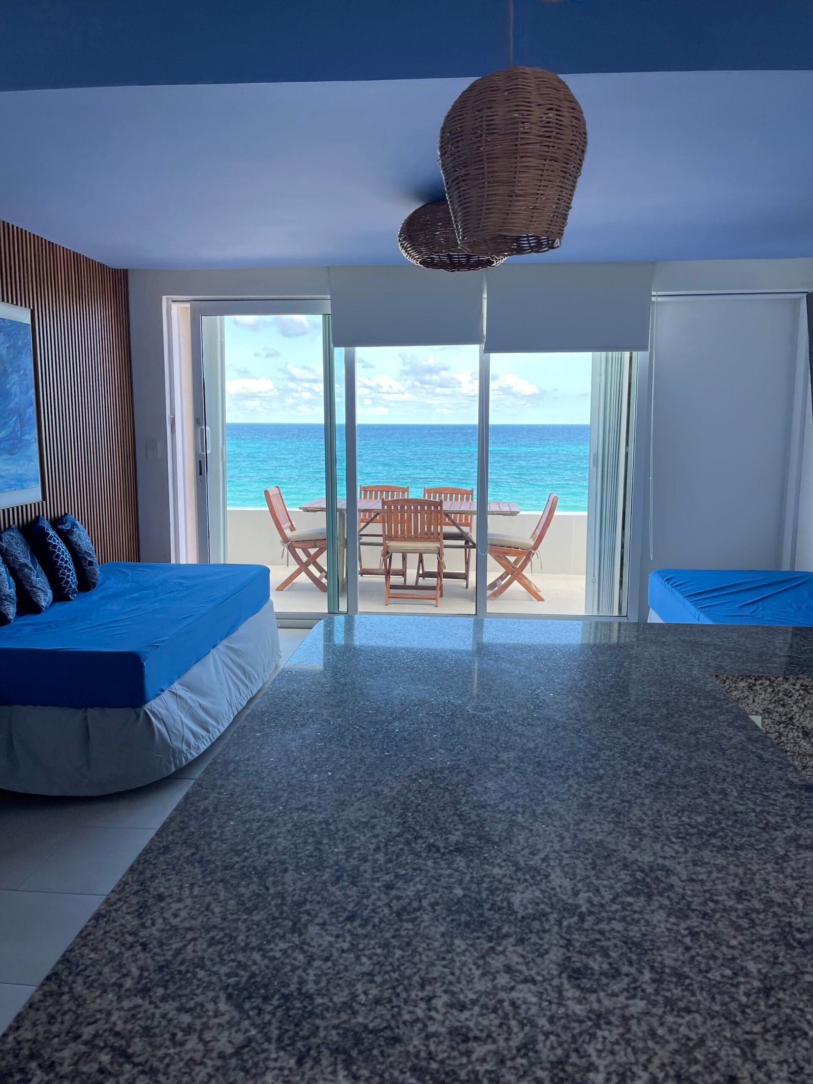 Newly remodel Luxury Suite. Ocean front4105 banner 36