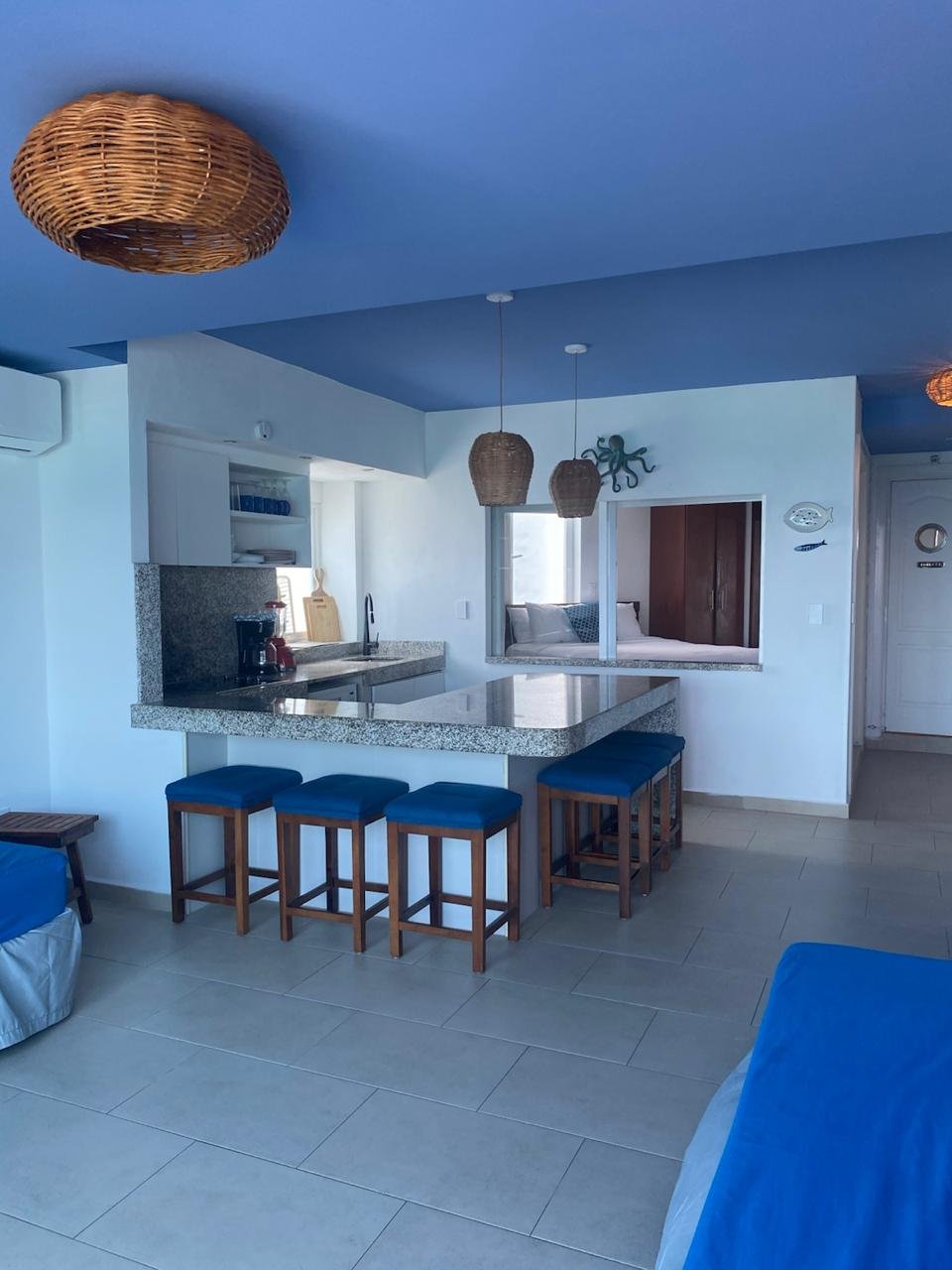Newly remodel Luxury Suite. Ocean front4105 banner 11